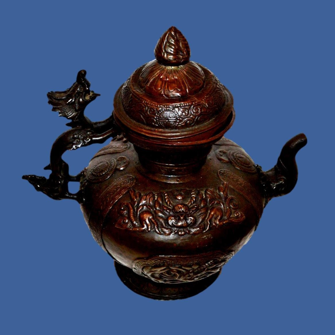 Aiguière rituelle dragon, Ht 34 cm, Tibet, cuivre au repoussé, bel état de conservation, XIXème-photo-2