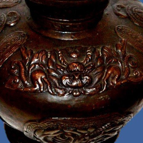 Aiguière rituelle dragon, Ht 34 cm, Tibet, cuivre au repoussé, bel état de conservation, XIXème-photo-3
