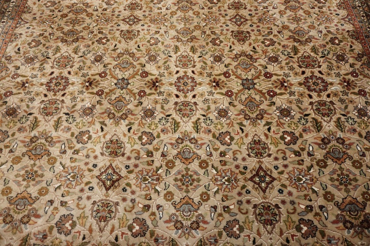 Tapis Tabriz, 255 x 305 cm, laine nouée main, décor fin et élégant, vers 1980, très bon état-photo-3