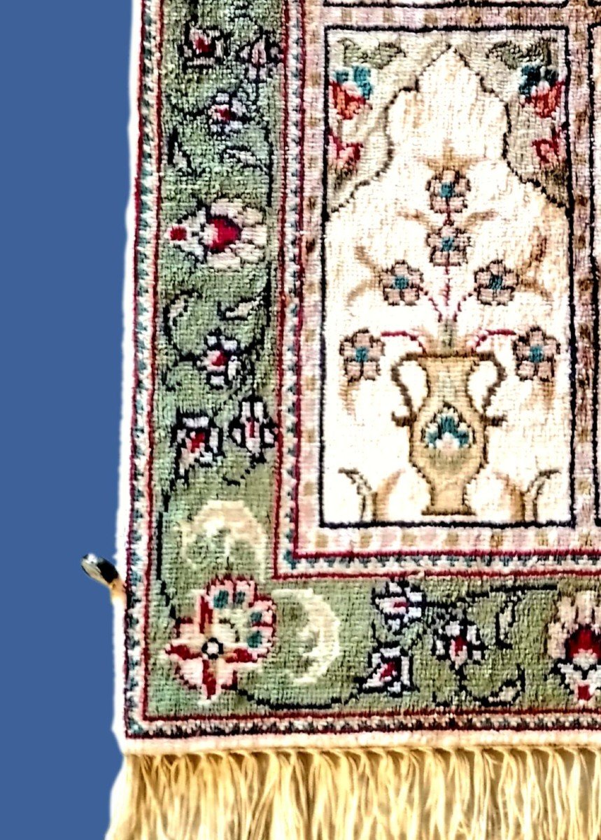 Tapis Kayseri, soie sur soie, 31 x 47 cm, noué main en Turquie vers 1980-photo-1