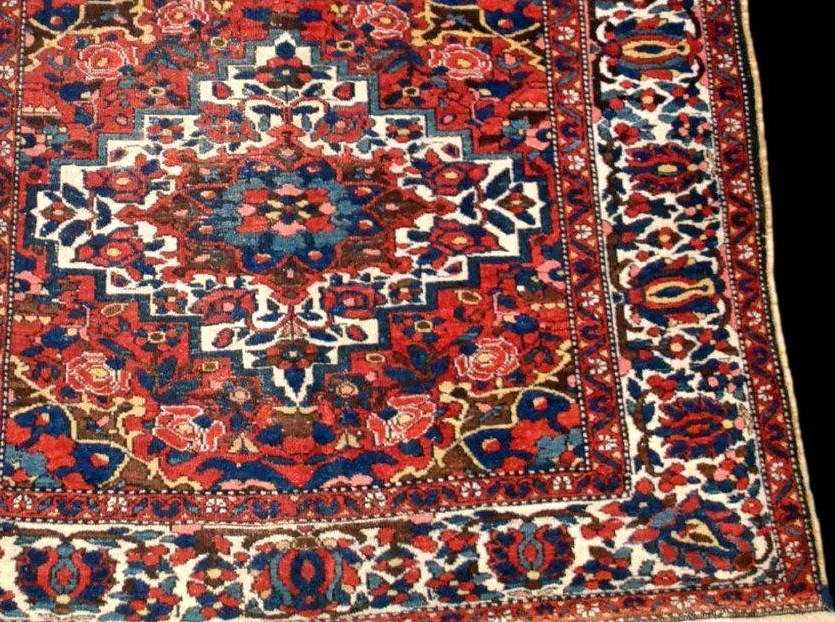 Antique Bakhtiar Rug With Double Medallions, 153 X 203 Cm, Hand-knotted Wool In Iran, 19th Century-photo-4