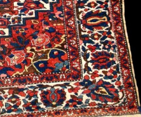 Antique Bakhtiar Rug With Double Medallions, 153 X 203 Cm, Hand-knotted Wool In Iran, 19th Century-photo-5