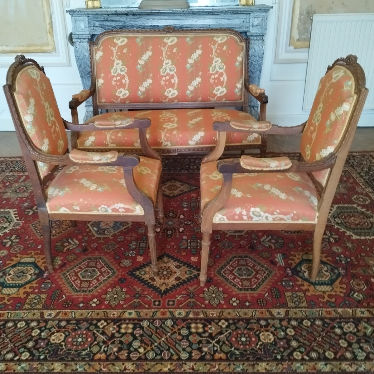 Deux fauteuils et une banquette de  style Louis XVI , fin du XIXème,  Début du XXème siècle-photo-3