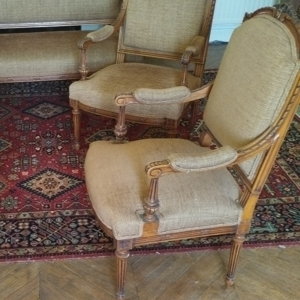 Ensemble de 4 fauteuils et 1 banquette de style Louis XVI,  1890 - 1910, en très bon état-photo-2