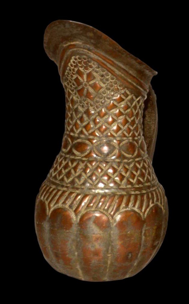 Doltcha & Its Goblet, Table Carafe, 19th Century Persia In Tinned Copper Engraved With Repoussé-photo-3