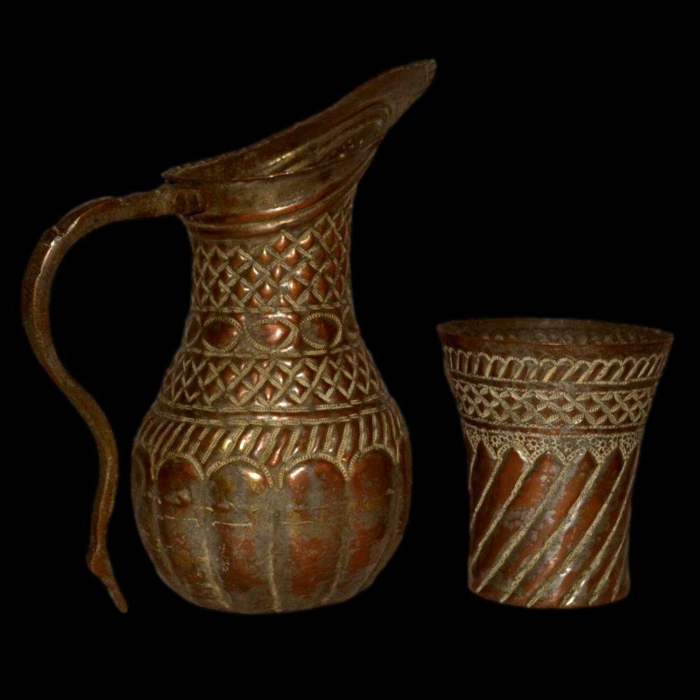 Doltcha & Its Goblet, Table Carafe, 19th Century Persia In Tinned Copper Engraved With Repoussé