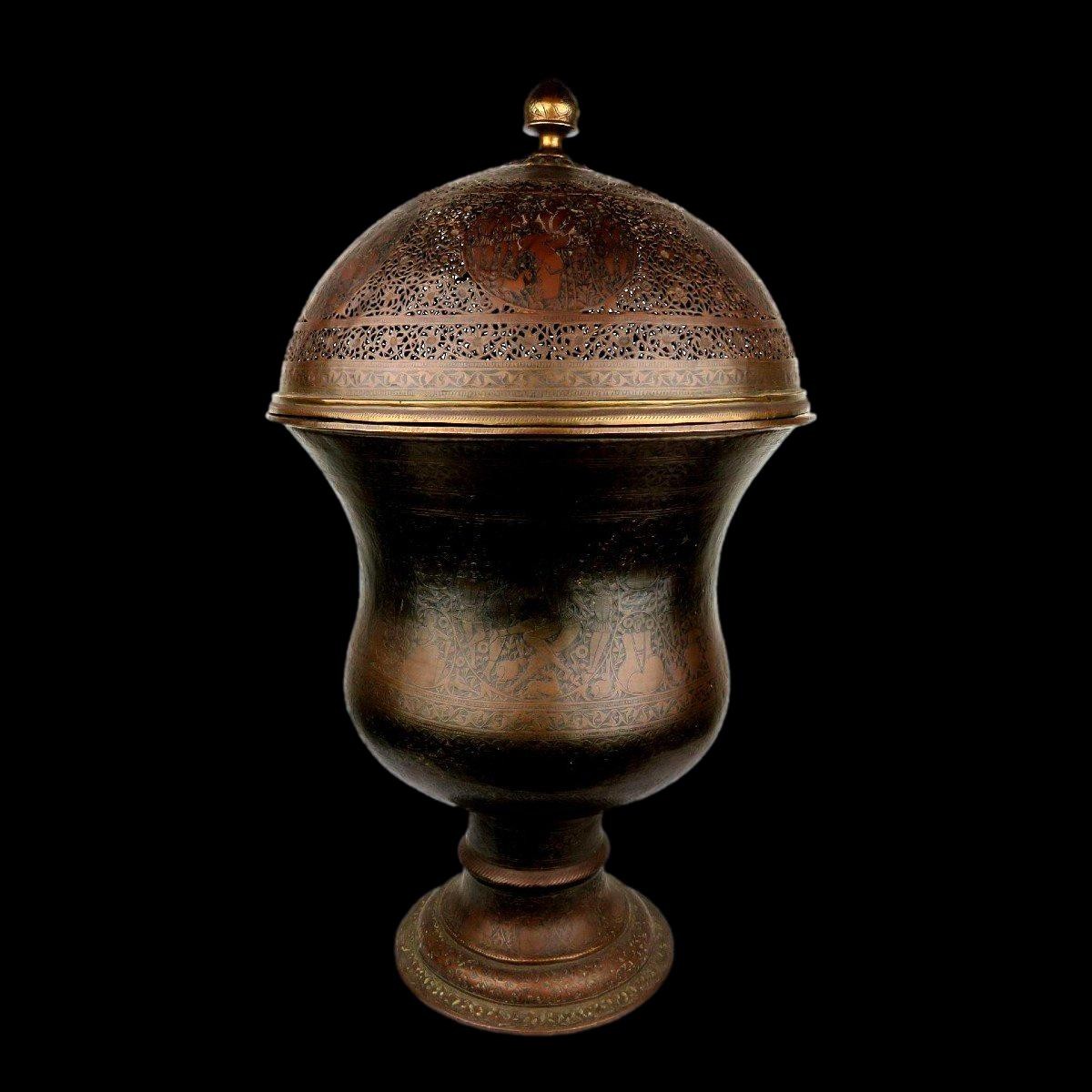  Indo-persian Vase, 61 Cm, Heavy Brass Engraved With A Burin Around 1900 With A Sumptuous Floral Decoration-photo-6