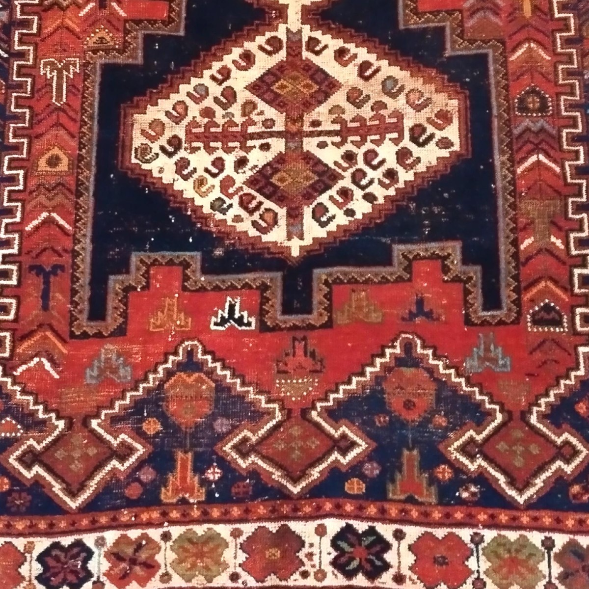 Antique Gashgaïs Rug, 134 X 177 Cm, Wool On Wool, Hand-knotted Circa 1900-1920 In Iran-photo-5