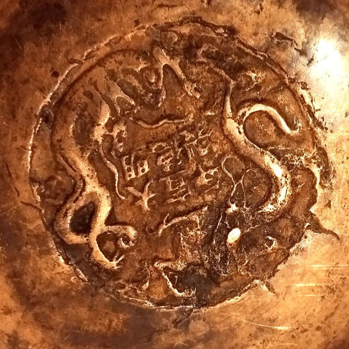 Bol, 26 cm, bronze doré de style Ming Xuande, XIXème, symboles de bons augures-photo-2