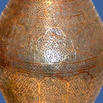 Vase en laiton ciselé, Ht 46 cm, Art Ottoman, XVIIIème siècle, gravure au burin-photo-2