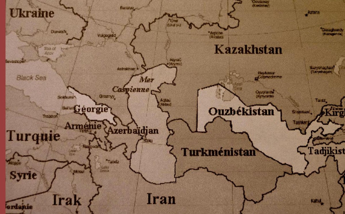 Vase en laiton ciselé, Ht 46 cm, Art Ottoman, XVIIIème siècle, gravure au burin-photo-4