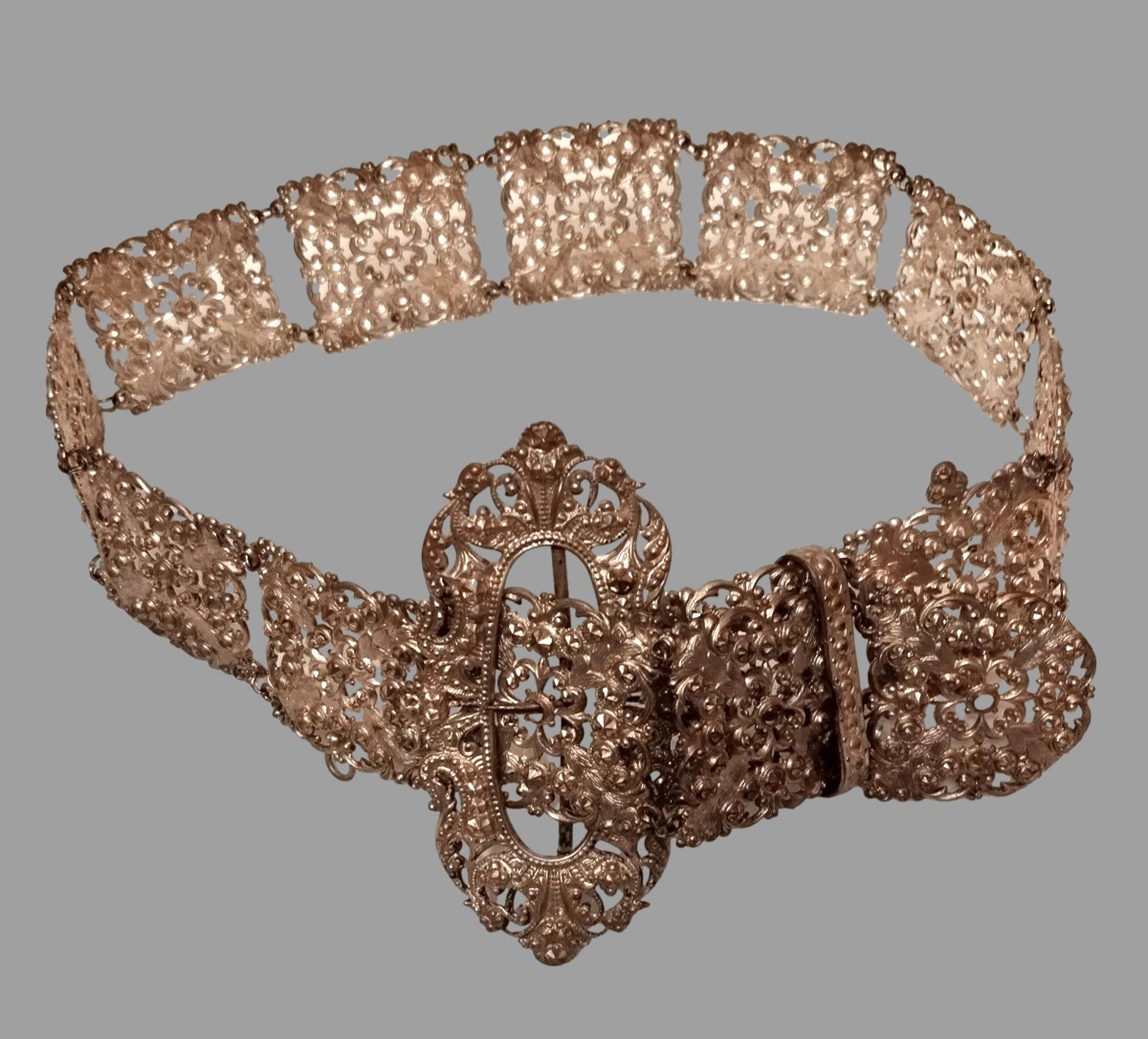 Plateau à thé, Art ottoman, XIXème siècle , diam 49 cm, décor de tulipes sur cuivre, gravé main-photo-6