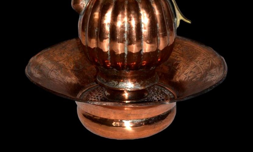 Ewer And Basin, Chased Copper, 19th Century, Ottoman Empire, Very Good Collector's Condition-photo-4