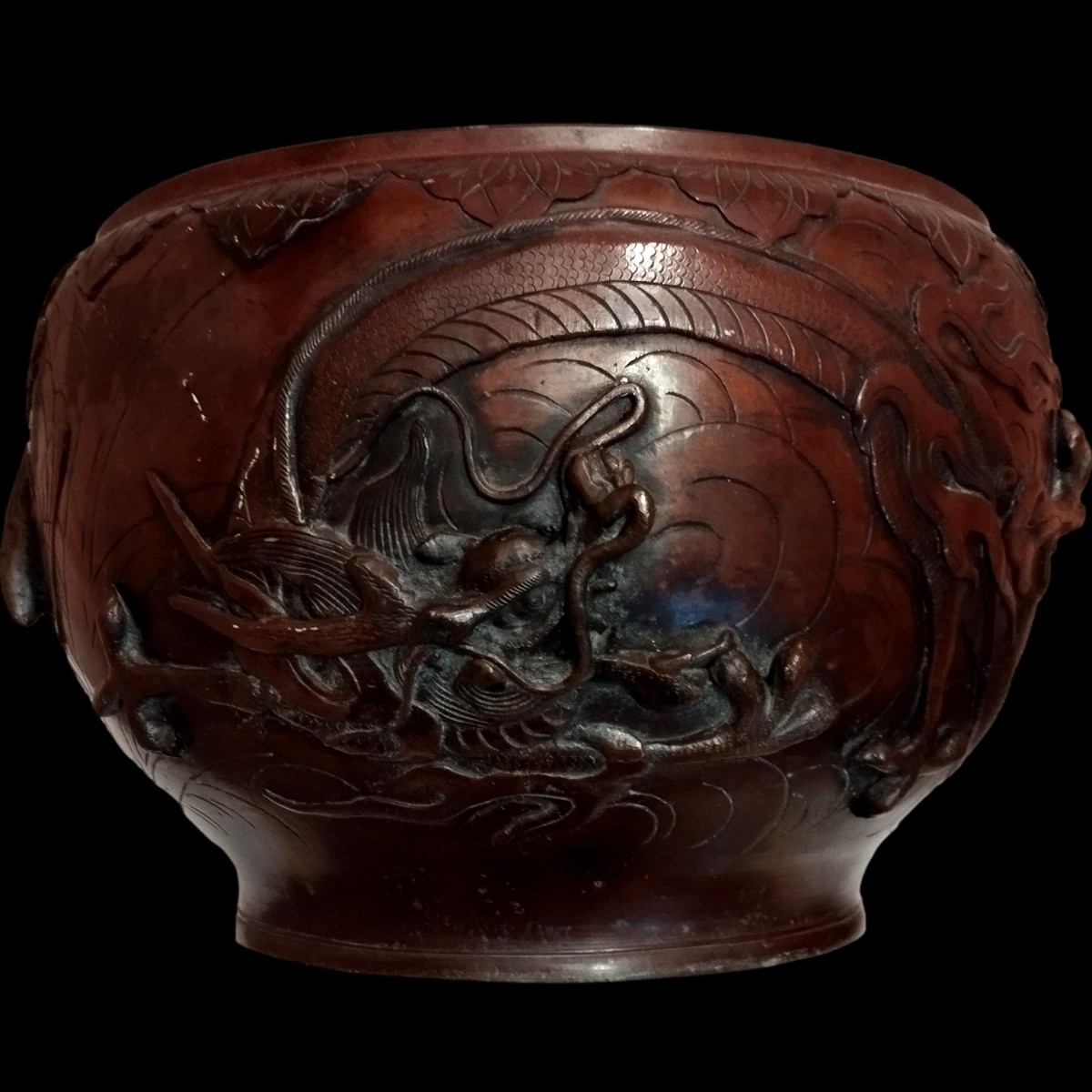 Bassin en bronze décoré en haut-relief, Japon, ère Meiji .1880 - 1900, très bon état collection-photo-3