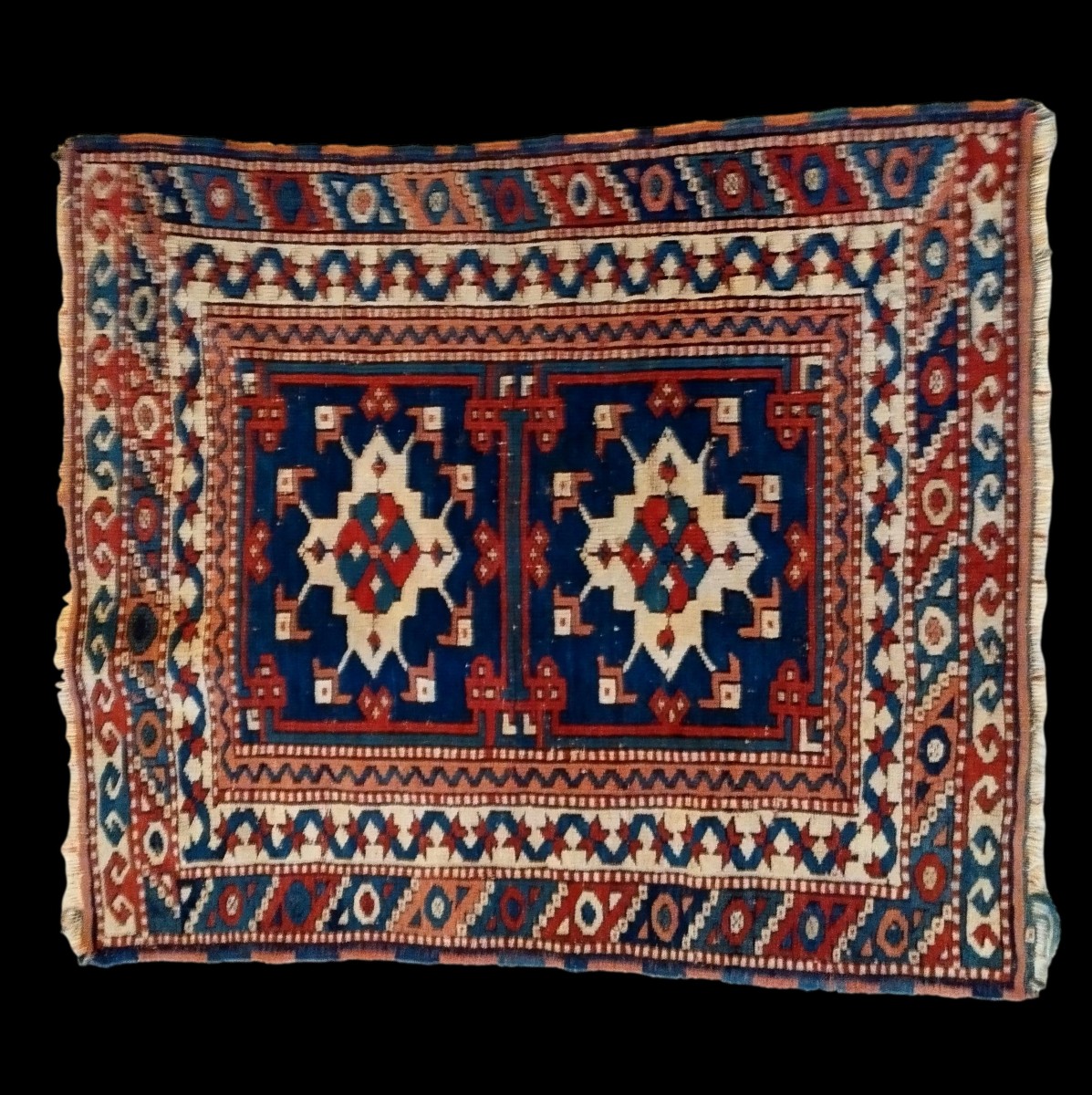 Tapis du Caucase, 97 x 110 cm, laine sur laine nouée main milieu du XXème siècle, très bon état-photo-3
