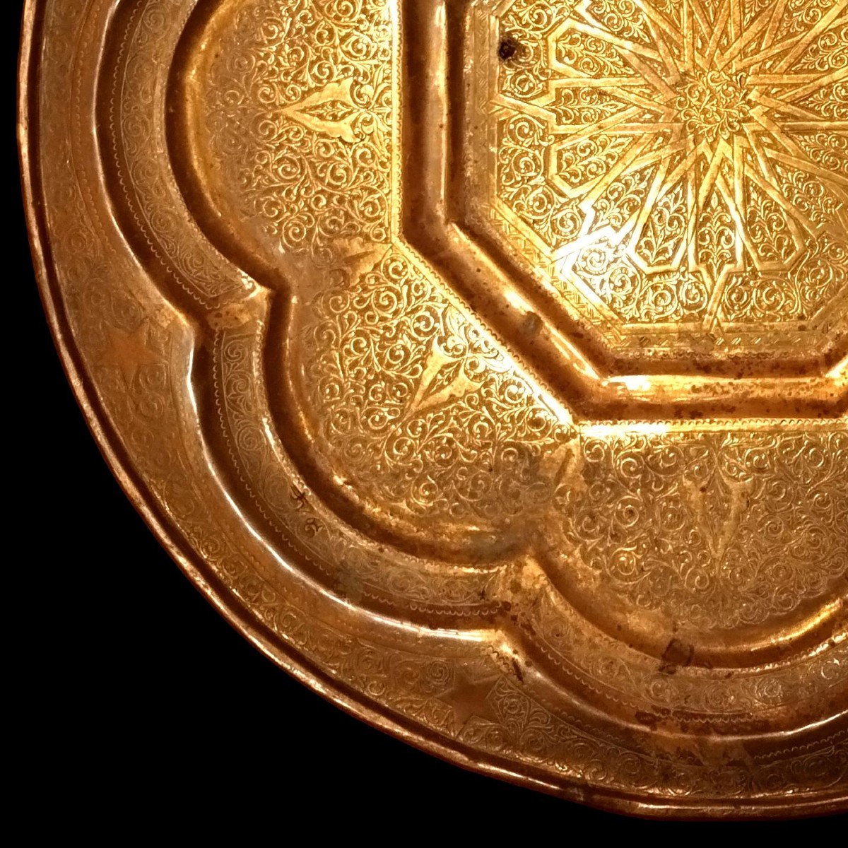 Large Hand-engraved Brass Serving Tray, Ottoman Art, Circa 1900, Very Good Condition-photo-4