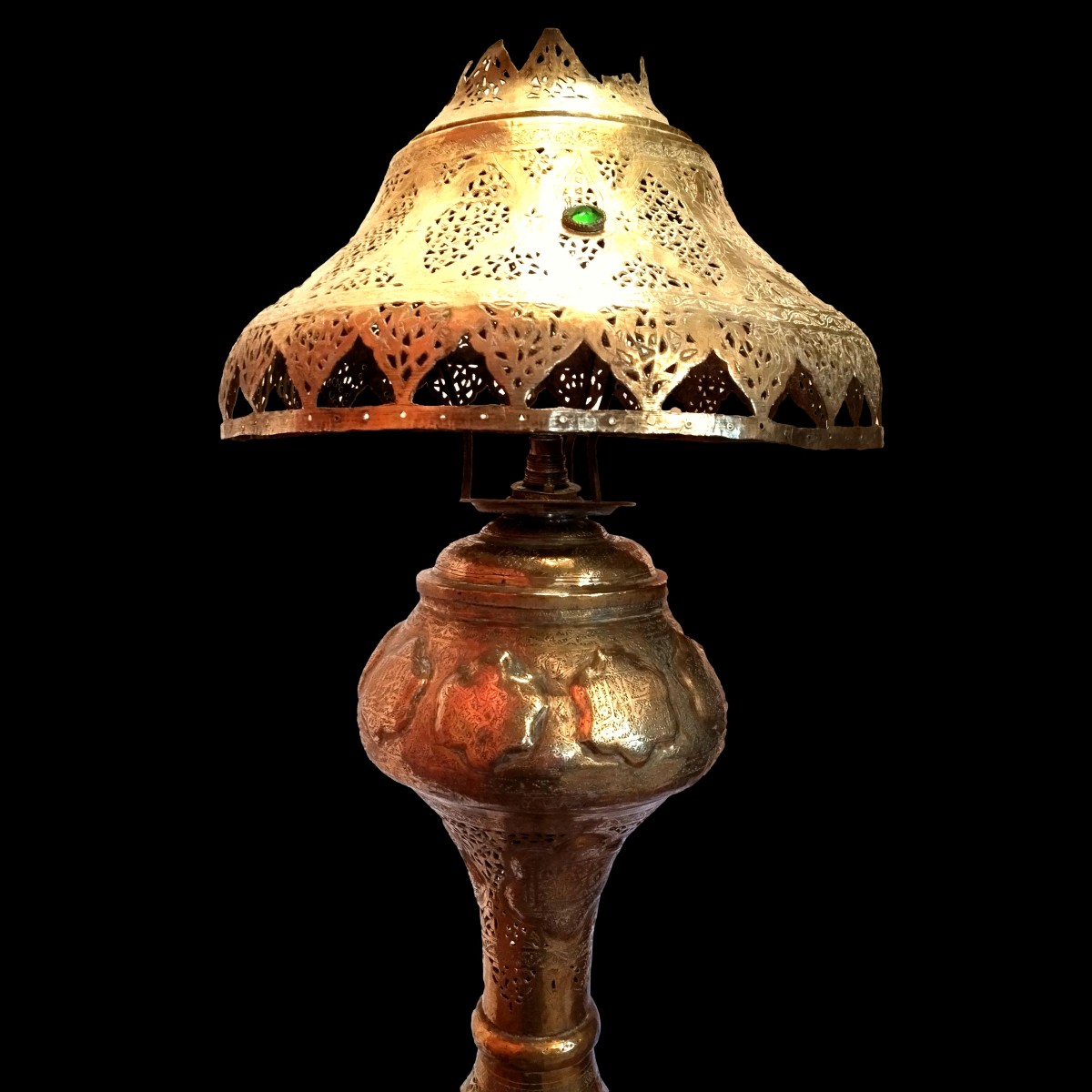 Importante torchère de sol, de mosquée, HT 195 cm, XIXème, laiton ciselé, ajouré, très bon état