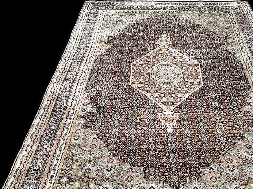 Moud Mahi Rug, 235 X 380 Cm, Tabriz Family, Hand-knotted Wool Circa 1980, In Very Good Condition-photo-1