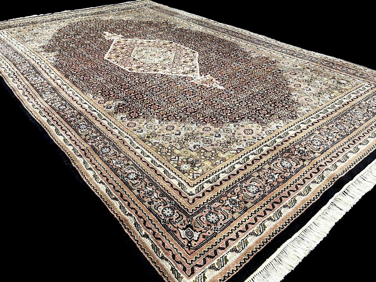 Moud Mahi Rug, 235 X 380 Cm, Tabriz Family, Hand-knotted Wool Circa 1980, In Very Good Condition-photo-6