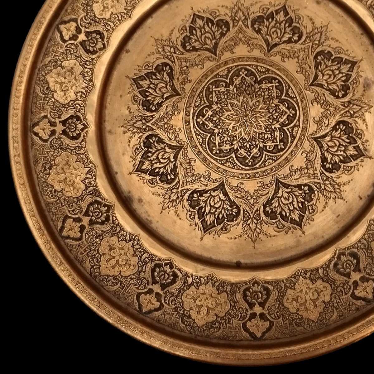 Small Dish, Hand-chased Brass And Acid Etching, Isfahan, Iran, Mid-20th Century-photo-4