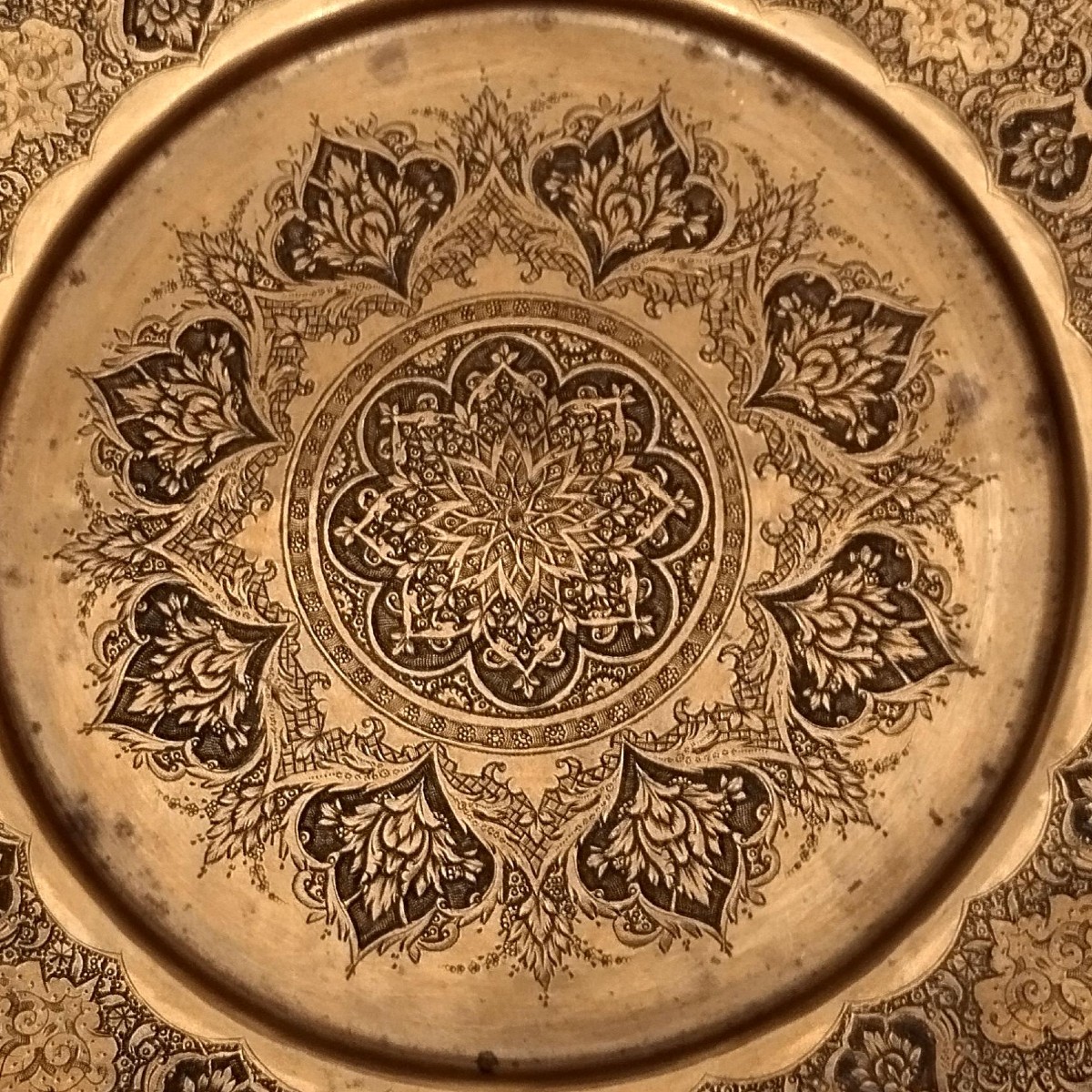 Small Dish, Hand-chased Brass And Acid Etching, Isfahan, Iran, Mid-20th Century-photo-2