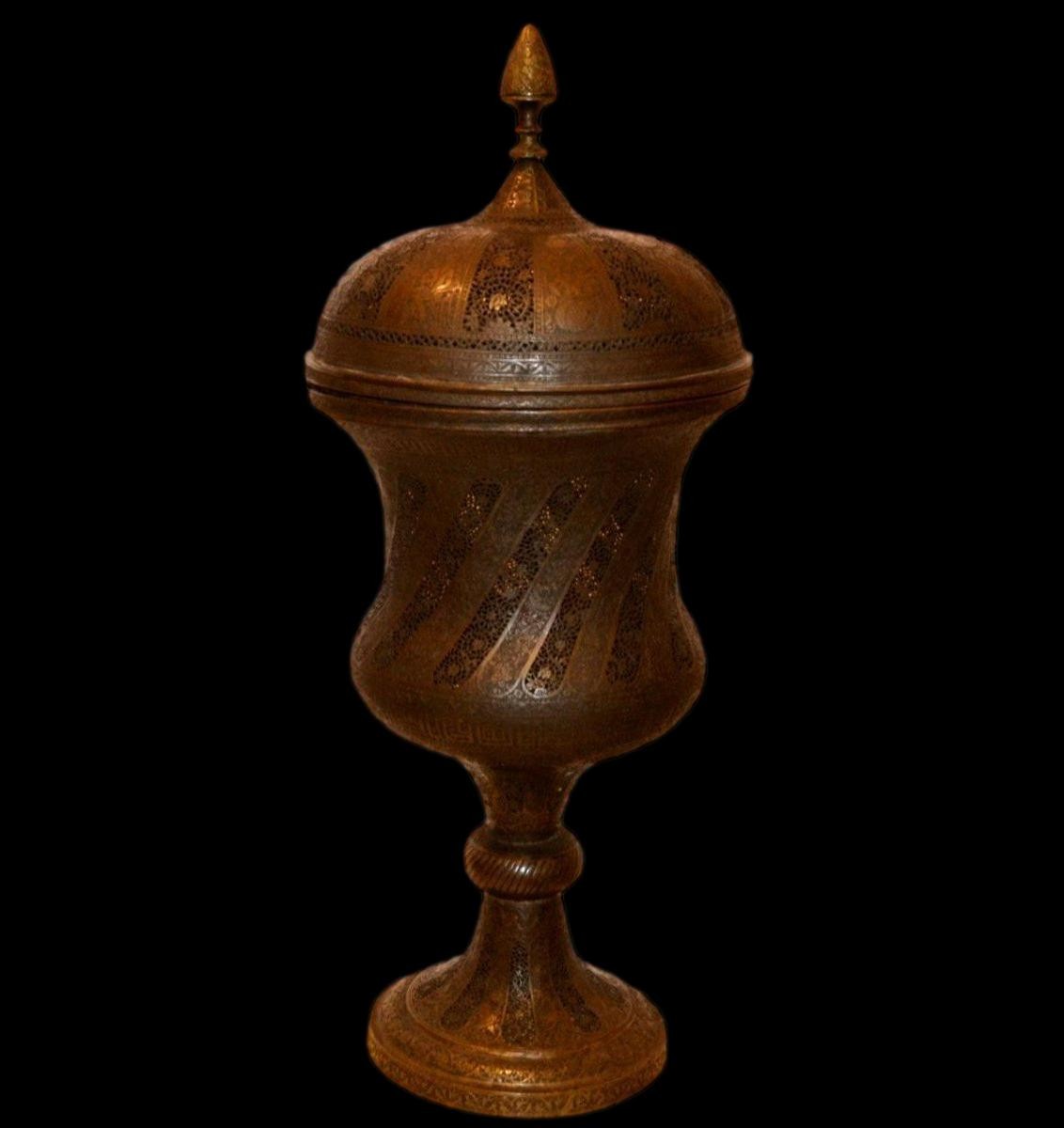 Small Dish, Hand-chased Brass And Acid Etching, Isfahan, Iran, Mid-20th Century-photo-8