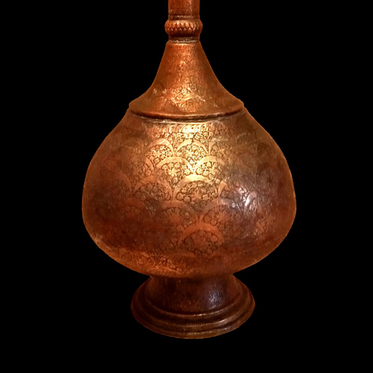 Vase à panse globulaire, Ht 83 cm, Iran, cuivre rouge, millefleurs barques inversées, XIXème-photo-4