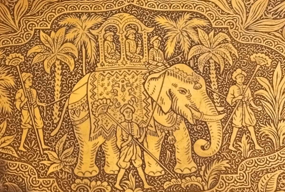 Large Brass Cigarette Box, Oriental Elephant Design, Early 20th Century-photo-2