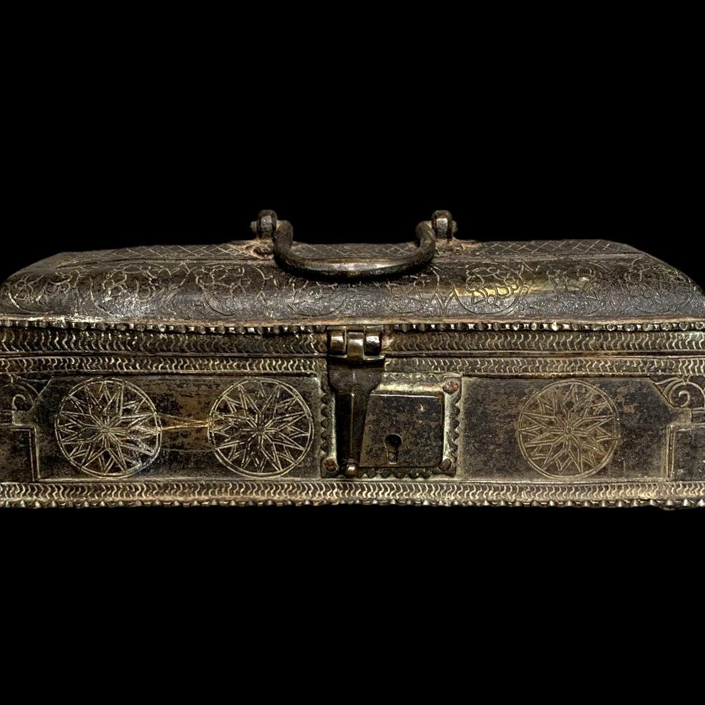 Art Moghol, rare Plumier en bronze gravé, du XVIIème - XVIIIème siècle, Gujarat, Inde-photo-2