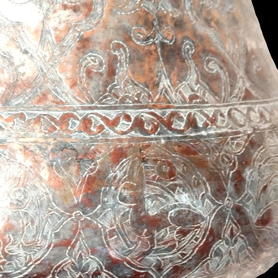 Chaudron à anse Kadjar, cuivre étamé, Iran, XIXème siècle, frises, mandorles et animaux gravés