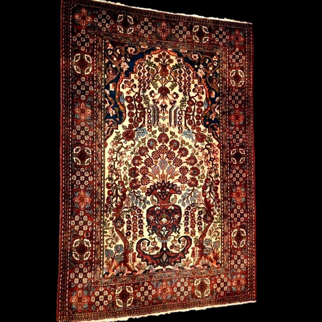 Tapis Téhéran, 138 x 206 cm, laine nouée main, Iran, début XXème,1920-1930, fin dynastie Kadjar