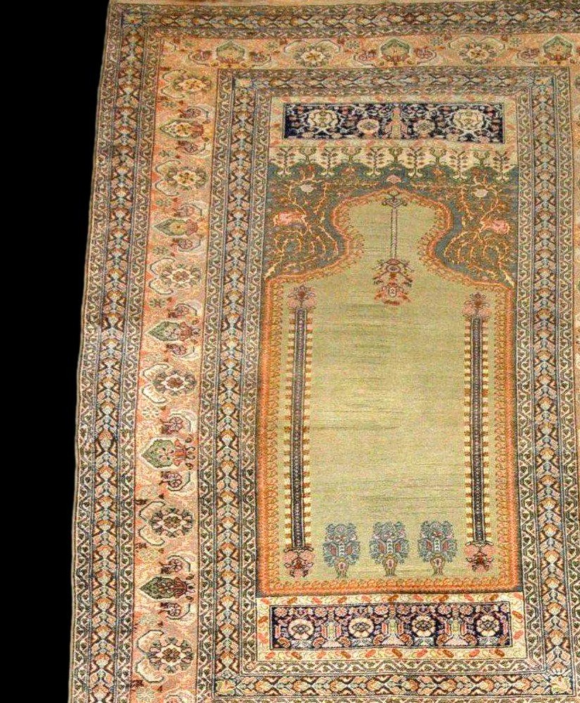 Istanbul Carpet, Ottoman Art, 127 X 190 Cm, Hand-knotted Silk On Cotton, Circa 1900 - 1920-photo-1