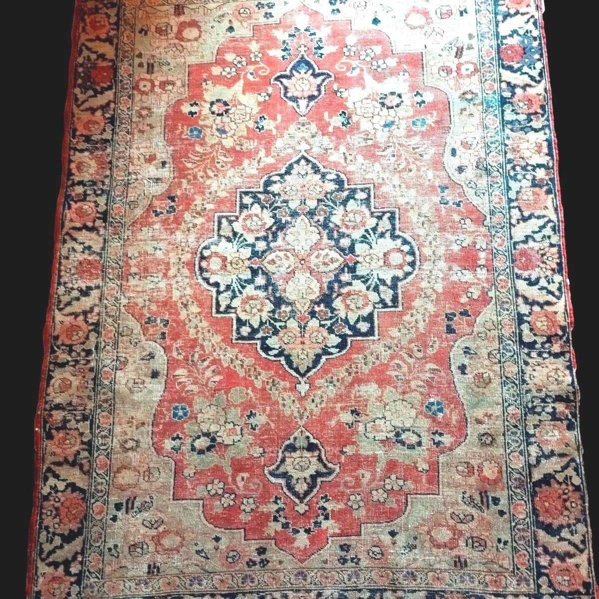 Tabriz Carpet, Kadjar Dynasty, 130 X 185 Cm, Hand-knotted Wool, 19th Century, Empire Of The Roses