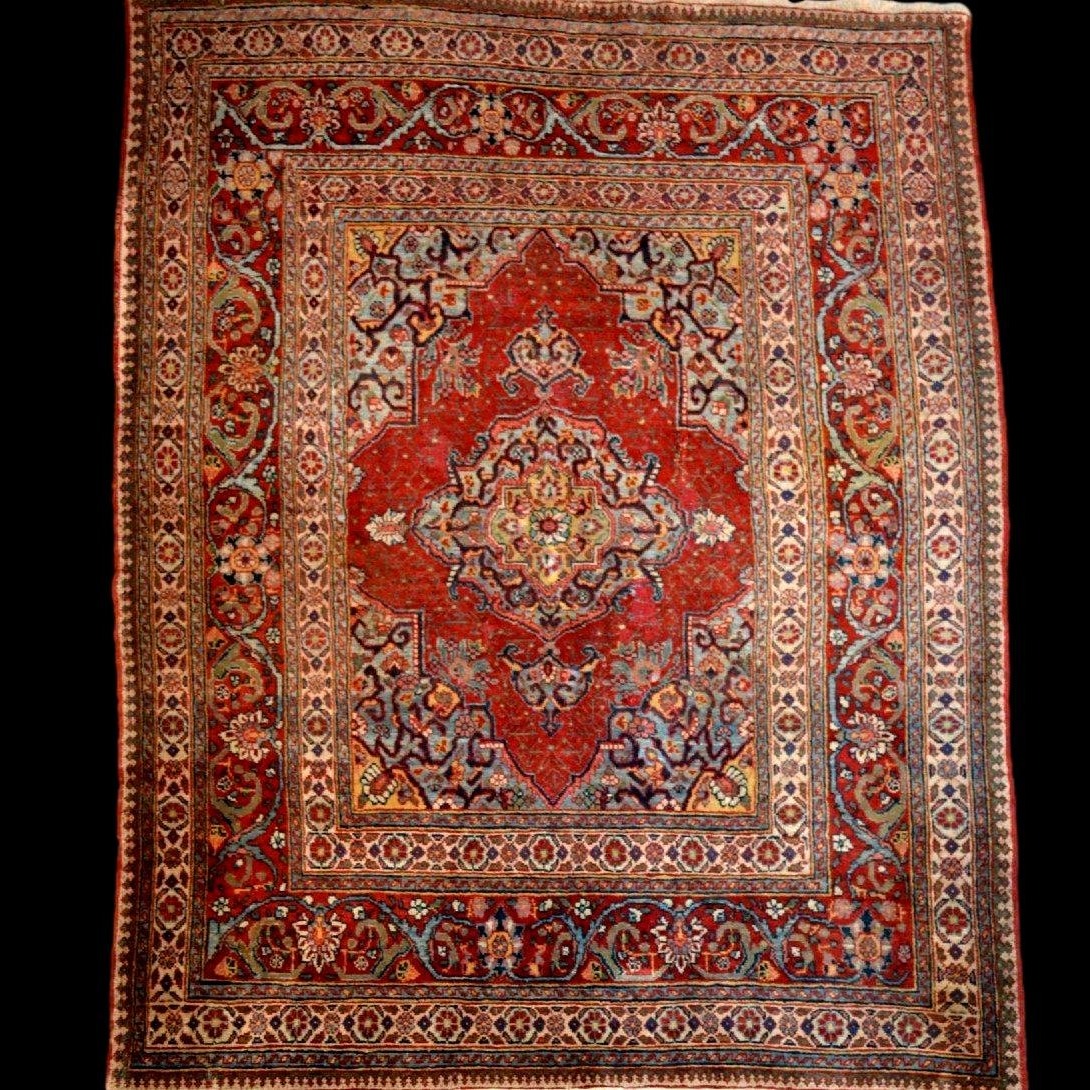 Tabriz Carpet, Kadjar Dynasty, 142 X 191 Cm, Hand-knotted Wool, Iran, Second Half Of The 19th Century