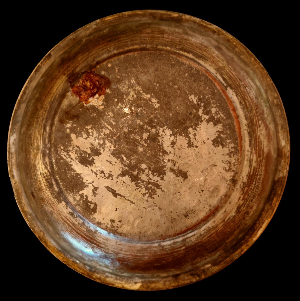 Wedding Dish Featuring Three Deer, Turkmen Art From Central Asia, 19th Century, Tin-plated Copper-photo-4