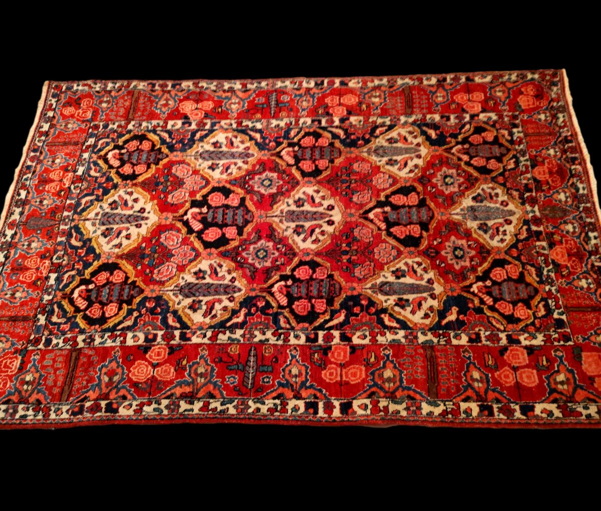 Tapis Bakhtiar "shotour"145 x 215 cm, laine nouée main, Iran, dynastie Kadjar, fin du XIXème S-photo-2