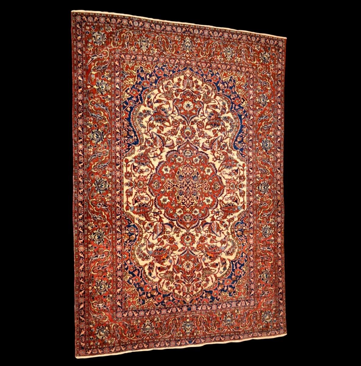Ispahan Carpet, Qajar Dynasty, 144 X 217 Cm, Hand-knotted Wool, Circa 1860–1880, Iran, Museum-photo-2
