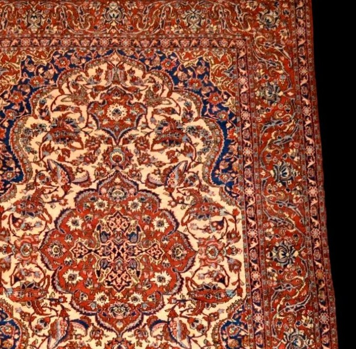Ispahan Carpet, Qajar Dynasty, 144 X 217 Cm, Hand-knotted Wool, Circa 1860–1880, Iran, Museum-photo-2