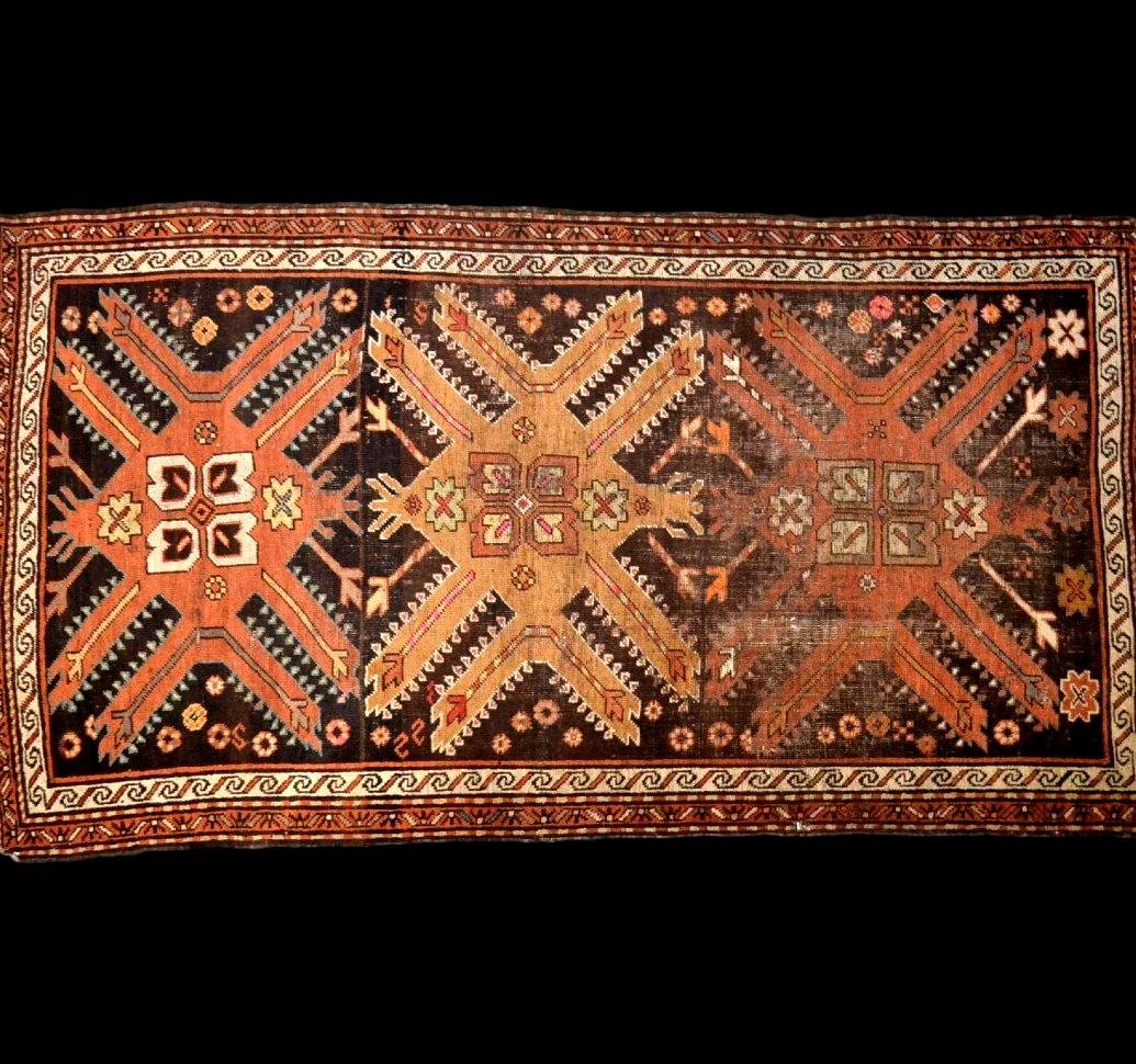 Kazak Rug With Eagles, 121 X 213 Cm, Wool On Wool, Hand-knotted In The Caucasus, Early 19th Century-photo-2
