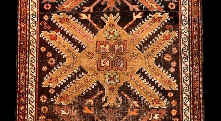 Kazak Rug With Eagles, 121 X 213 Cm, Wool On Wool, Hand-knotted In The Caucasus, Early 19th Century-photo-4