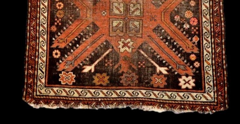 Kazak Rug With Eagles, 121 X 213 Cm, Wool On Wool, Hand-knotted In The Caucasus, Early 19th Century-photo-2