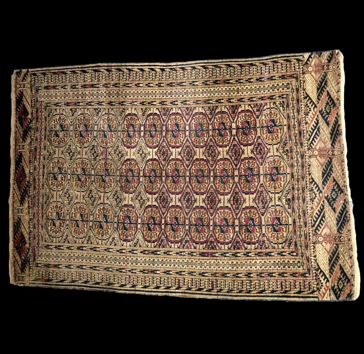Tapis Tekké, 124 x 187 cm, laine sur laine nouée main vers 1900 par une tribu Tekké-photo-4