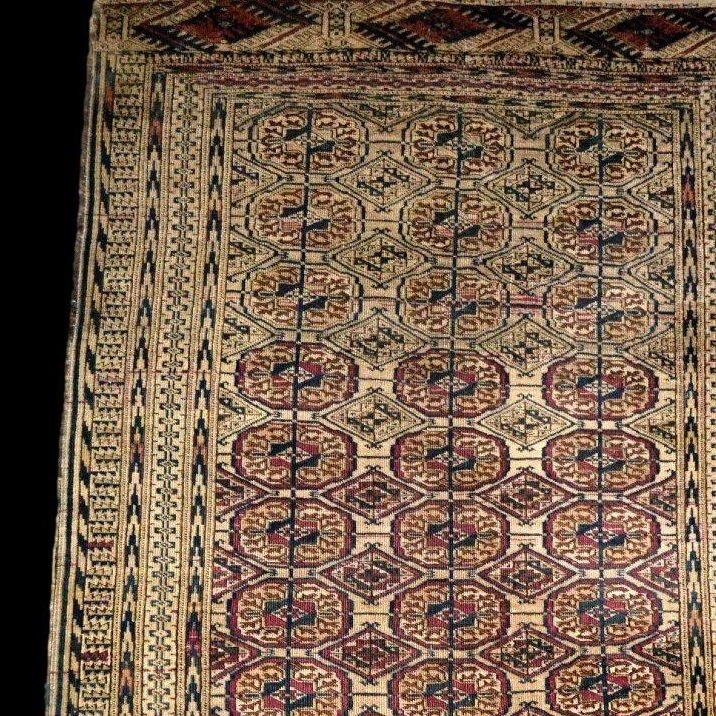 Tapis Tekké, 124 x 187 cm, laine sur laine nouée main vers 1900 par une tribu Tekké-photo-2