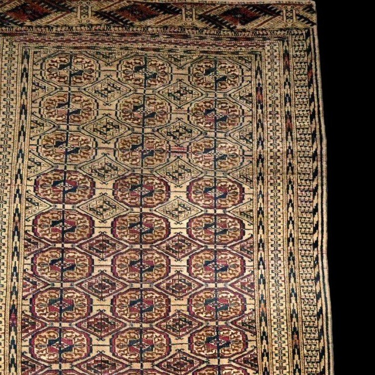 Tapis Tekké, 124 x 187 cm, laine sur laine nouée main vers 1900 par une tribu Tekké-photo-3