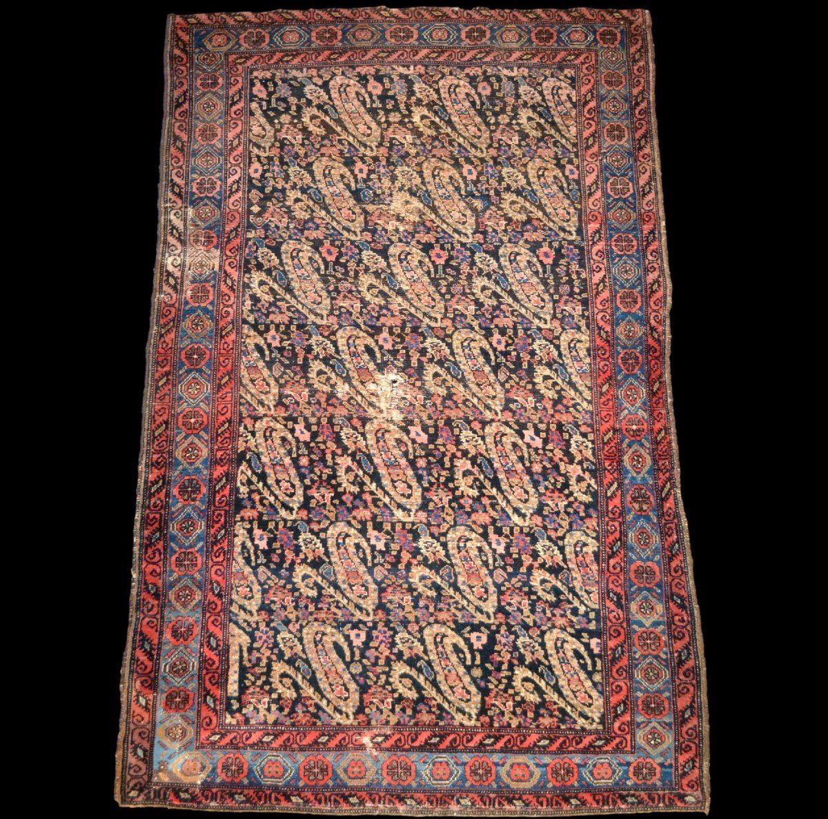 Tapis Senneh, 127 x 187 cm, laine nouée main sous la dynastie Kadjar, décor de botehs, XIXème S