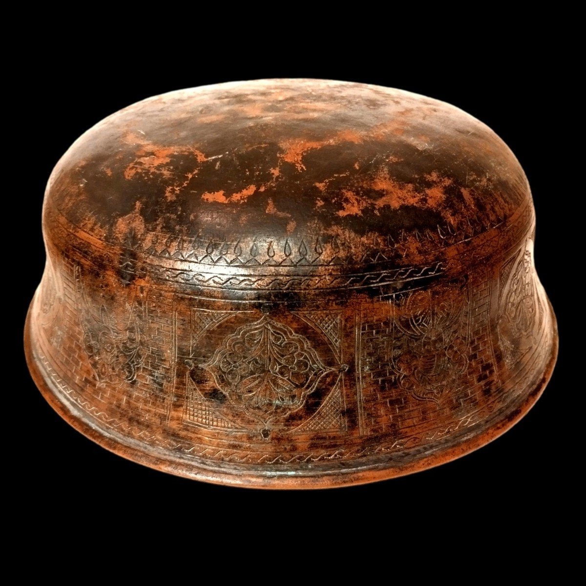 Large Basin From The Safavid Period, Khorasan, Iran, Late 17th–early 18th Century.-photo-6