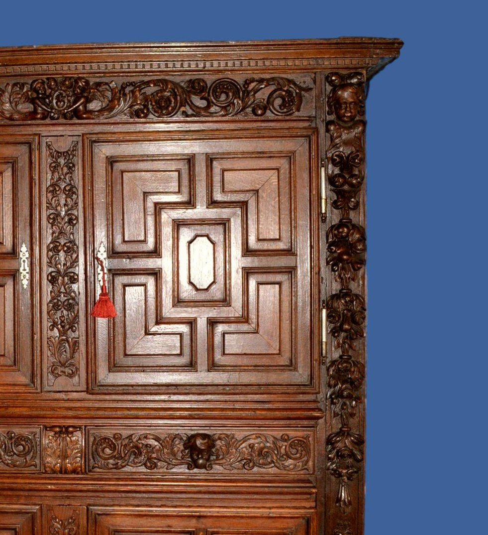 Armoire de mariage ou buffet à quatre vantaux et deux tiroirs, Normandie, du XVIIème Siècle-photo-3