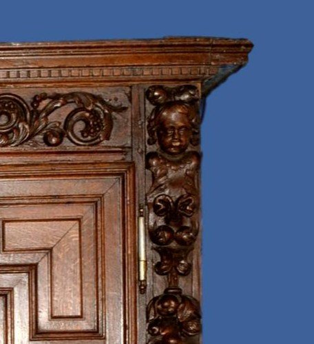 Armoire de mariage ou buffet à quatre vantaux et deux tiroirs, Normandie, du XVIIème Siècle-photo-7