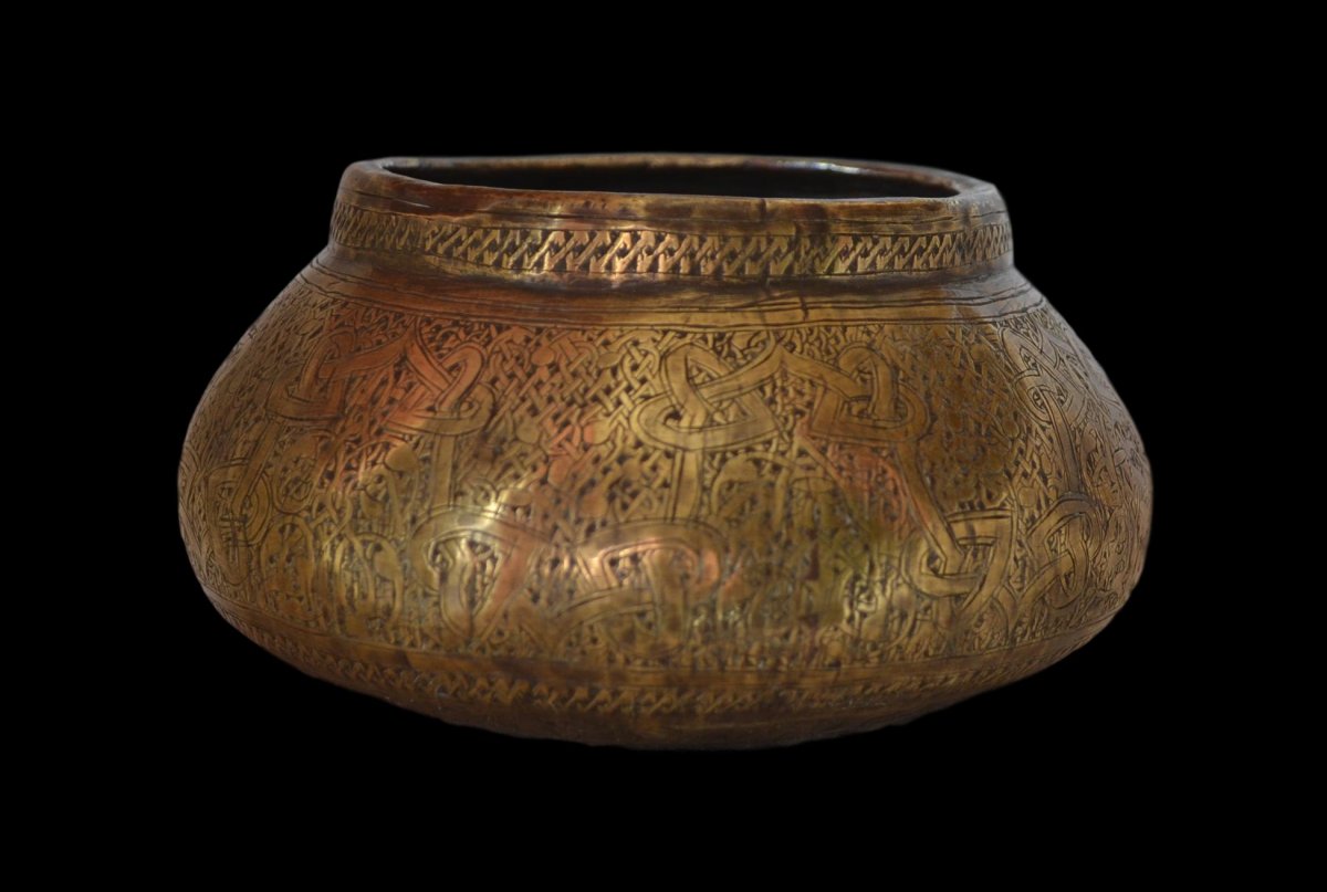 Tâs, Chiseled Copper Basin, Iran, Fars Province, XV / XVIth Century-photo-5