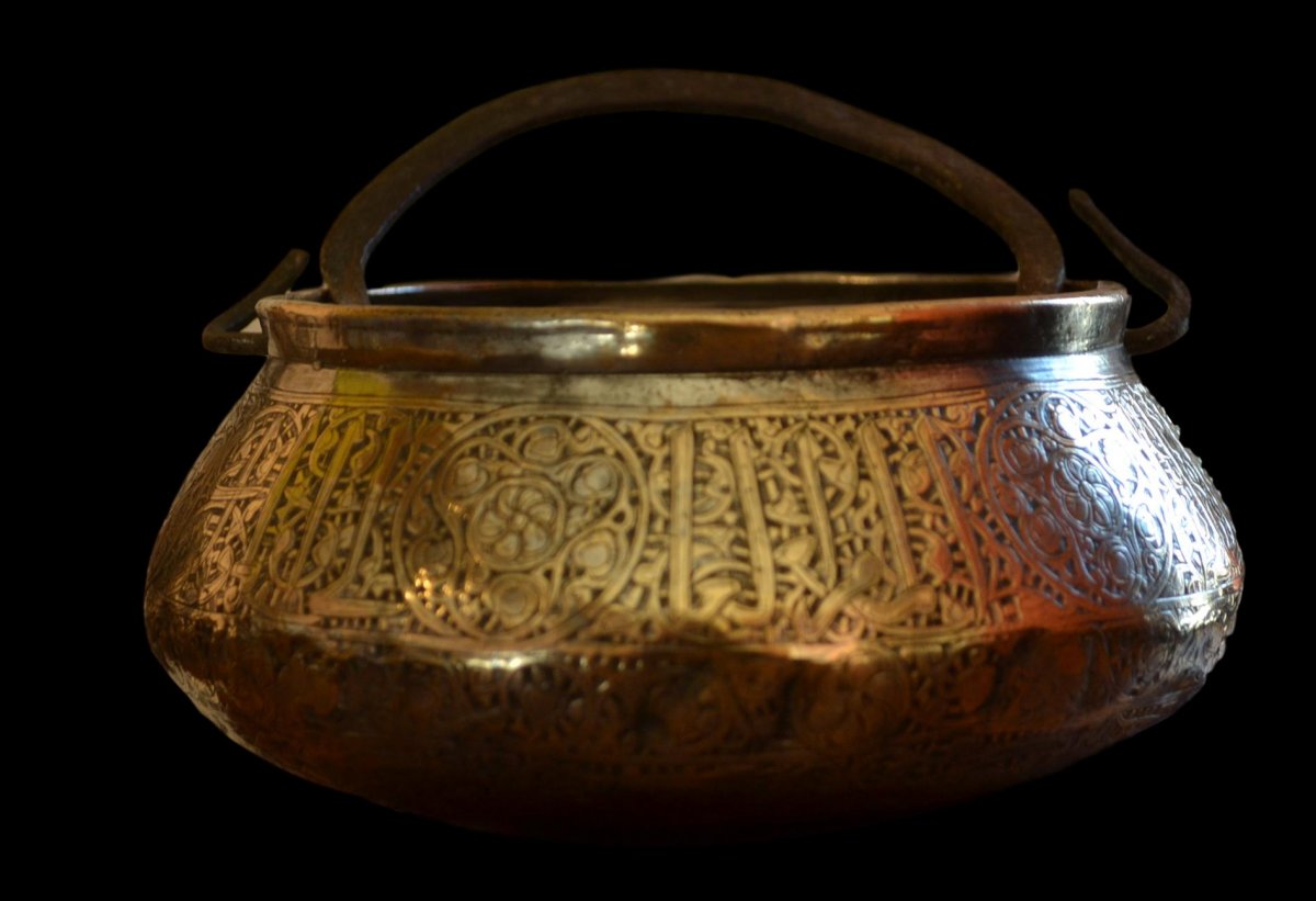 Tâs, Chiseled Copper Basin, Iran, Fars Province, XV / XVIth Century-photo-8